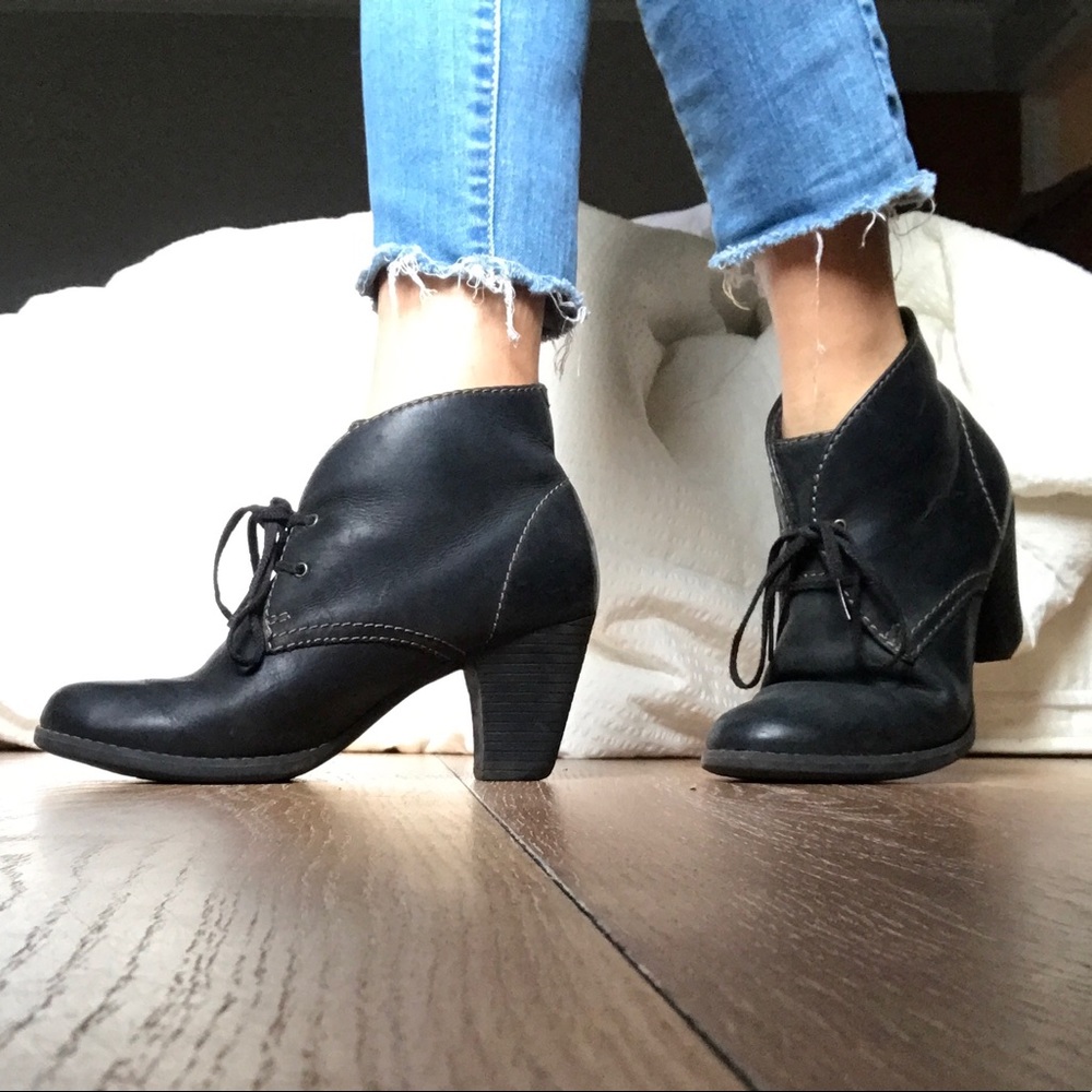 Clarks leather ankle heel boot